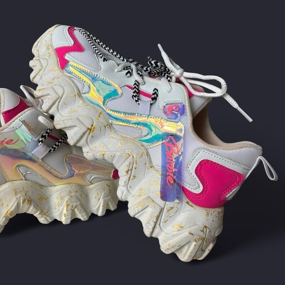 Like New- Barbie Chunky Dad Platform Sneakers (worn once) size 26/ (9) - Picture 4 of 8